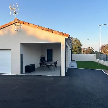 Maison Chaleureuse A 10 Min Du Futuroscope *