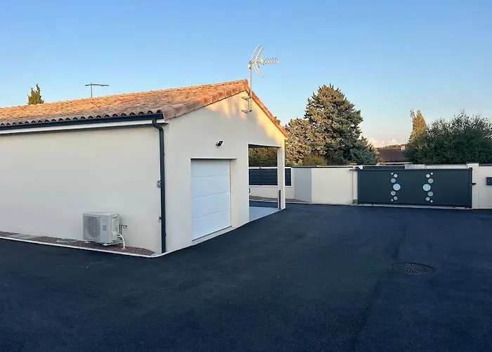 Maison Chaleureuse A 10 Min Du Futuroscope Holiday home Jaunay-Clan